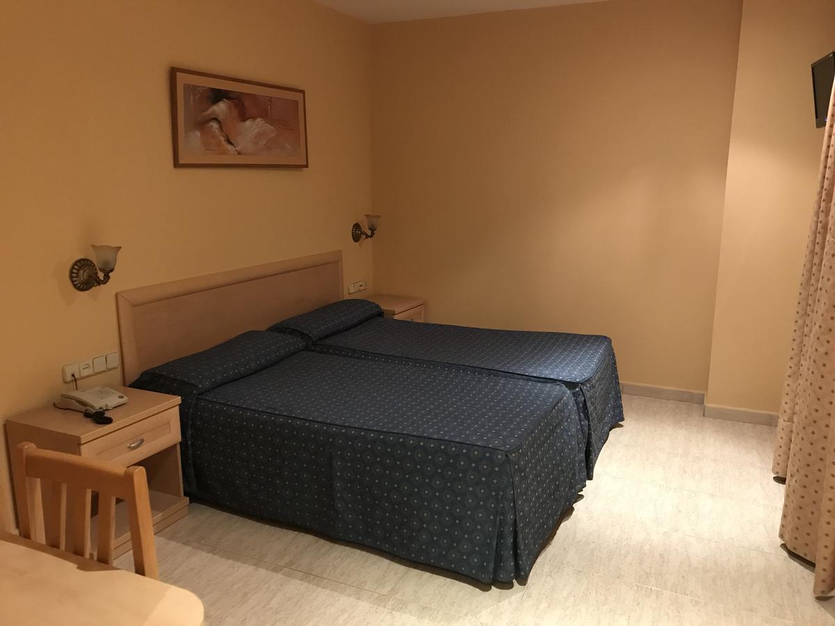 Hotel La Union Humanes de Madrid Luaran gambar